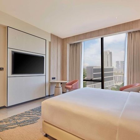 Hilton Gurugram Baani City Centre Gurgaon Exterior foto
