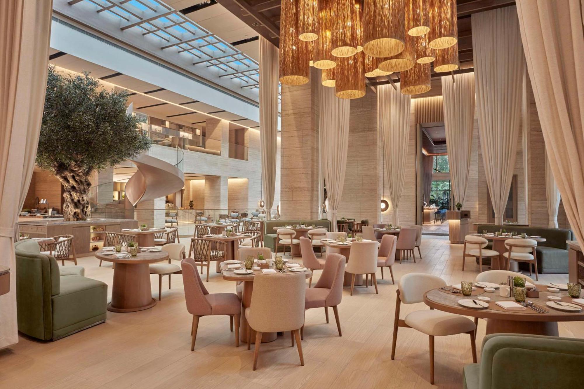 Hilton Gurugram Baani City Centre Gurgaon Exterior foto